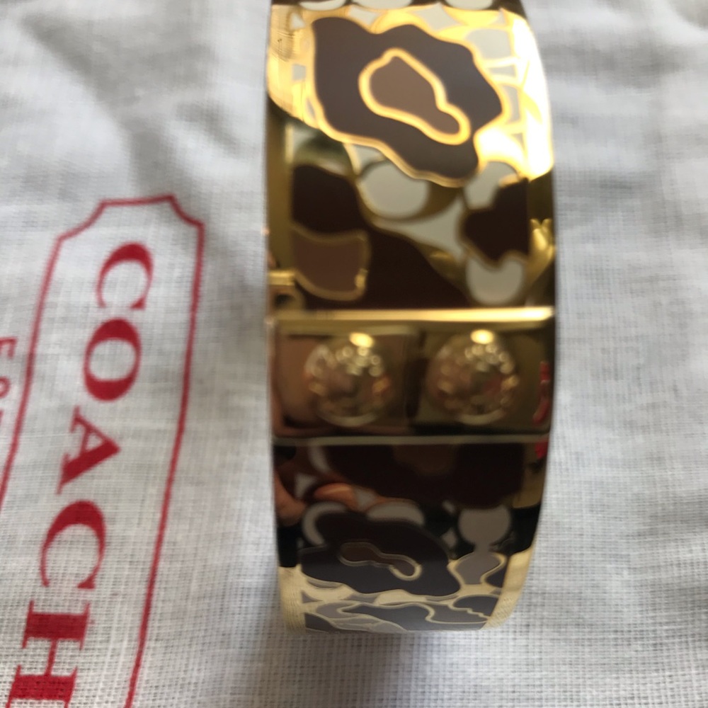 Gold bangle - Picture 2 of 7